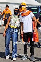 Daniel Ricciardo (AUS) McLaren with a fan. 05.09.2021. Formula 1 World Championship, Rd 13, Dutch Grand Prix, Zandvoort, Netherlands, Race Day.
