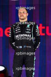 Third placed Valtteri Bottas (FIN) Mercedes AMG F1 on the podium. 05.12.2021. Formula 1 World Championship, Rd 21, Saudi Arabian Grand Prix, Jeddah, Saudi Arabia, Race Day.