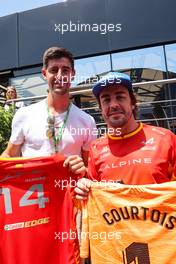 Thibaut Courtois (BEL), Real Madrid Goalkeeper and Fernando Alonso (ESP), Alpine F1 Team  22.05.2022. Formula 1 World Championship, Rd 6, Spanish Grand Prix, Barcelona, Spain, Race Day.