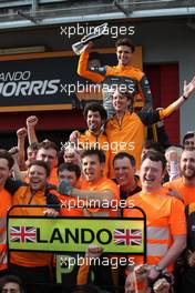 Lando Norris (GBR) McLaren MCL36 celebrates 3rd place with his team.  24.04.2022. Formula 1 World Championship, Rd 4, Emilia Romagna Grand Prix, Imola, Italy, Race Day.