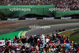 Max Verstappen (NLD) Red Bull Racing RB19 at the start of the race. 05.11.2023. Formula 1 World Championship, Rd 21, Brazilian Grand Prix, Sao Paulo, Brazil, Race Day.