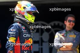 Sergio Perez (MEX) Red Bull Racing in Sprint Shootout parc ferme. 04.11.2023. Formula 1 World Championship, Rd 21, Brazilian Grand Prix, Sao Paulo, Brazil, Sprint Day.