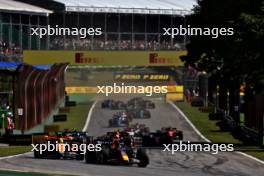 Max Verstappen (NLD) Red Bull Racing RB19 leads at the start of Sprint. 04.11.2023. Formula 1 World Championship, Rd 21, Brazilian Grand Prix, Sao Paulo, Brazil, Sprint Day.