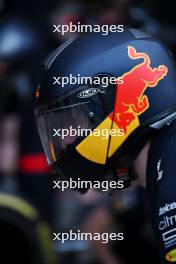 Red Bull Racing mechanic. 02.11.2023. Formula 1 World Championship, Rd 21, Brazilian Grand Prix, Sao Paulo, Brazil, Preparation Day.