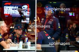 Sergio Perez (MEX) Red Bull Racing with Max Verstappen (NLD) Red Bull Racing and Jonathan Wheatley (GBR) Red Bull Racing Team Manager. 02.11.2023. Formula 1 World Championship, Rd 21, Brazilian Grand Prix, Sao Paulo, Brazil, Preparation Day.
