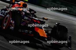 Sergio Perez (MEX) Red Bull Racing RB19. 17.11.2023. Formula 1 World Championship, Rd 22, Las Vegas Grand Prix, Las Vegas, Nevada, USA, Qualifying Day.