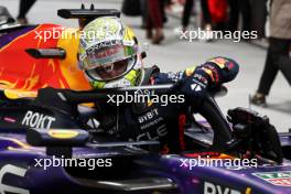 Max Verstappen (NLD) Red Bull Racing RB19 in qualifying parc ferme. 17.11.2023. Formula 1 World Championship, Rd 22, Las Vegas Grand Prix, Las Vegas, Nevada, USA, Qualifying Day.