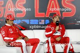 (L to R): Carlos Sainz Jr (ESP) Ferrari and Charles Leclerc (MON) Ferrari in the post qualifying FIA Press Conference. 17.11.2023. Formula 1 World Championship, Rd 22, Las Vegas Grand Prix, Las Vegas, Nevada, USA, Qualifying Day.