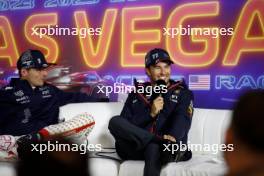 (L to R): Max Verstappen (NLD) Red Bull Racing; and Sergio Perez (MEX) Red Bull Racing, in the post race FIA Press Conference. 18.11.2023. Formula 1 World Championship, Rd 22, Las Vegas Grand Prix, Las Vegas, Nevada, USA, Race Day.