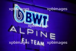 Alpine F1 Team logo. 16.11.2023. Formula 1 World Championship, Rd 22, Las Vegas Grand Prix, Las Vegas, Nevada, USA, Practice Day.