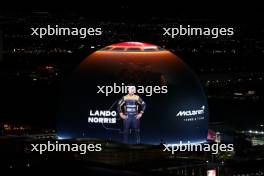 Circuit atmosphere - Lando Norris (GBR) McLaren on the Sphere. 16.11.2023. Formula 1 World Championship, Rd 22, Las Vegas Grand Prix, Las Vegas, Nevada, USA, Practice Day.