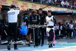 (L to R): Lewis Hamilton (GBR) Mercedes AMG F1 and Pierre Gasly (FRA) Alpine F1 Team on the grid. 29.10.2023. Formula 1 World Championship, Rd 20, Mexican Grand Prix, Mexico City, Mexico, Race Day.