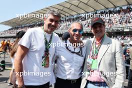Carlos Slim Domit (MEX) Chairman of America Movil (Centre) with guests on the grid. 29.10.2023. Formula 1 World Championship, Rd 20, Mexican Grand Prix, Mexico City, Mexico, Race Day.