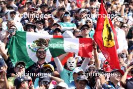 Circuit atmosphere - fans in the grandstand. 29.10.2023. Formula 1 World Championship, Rd 20, Mexican Grand Prix, Mexico City, Mexico, Race Day.