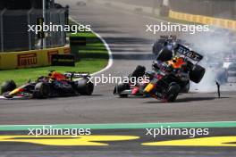 (L to R): Max Verstappen (NLD) Red Bull Racing RB19; Charles Leclerc (MON) Ferrari SF-23; and Sergio Perez (MEX) Red Bull Racing RB19 - crash at the start of the race. 29.10.2023. Formula 1 World Championship, Rd 20, Mexican Grand Prix, Mexico City, Mexico, Race Day.