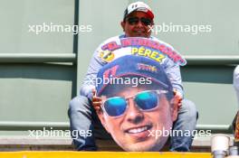 Sergio Perez (MEX), Red Bull Racing fan 28.10.2023. Formula 1 World Championship, Rd 20, Mexican Grand Prix, Mexico City, Mexico, Qualifying Day.