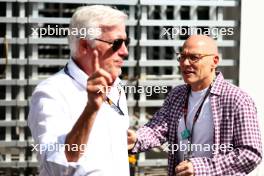 Jacques Villeneuve (CDN) with Danny Sullivan (USA) FIA Steward. 28.10.2023. Formula 1 World Championship, Rd 20, Mexican Grand Prix, Mexico City, Mexico, Qualifying Day.