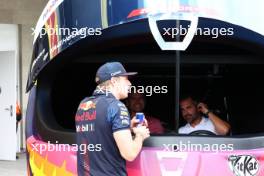 Max Verstappen (NLD) Red Bull Racing with Timo Glock (GER), inside the giant helmet of Sergio Perez (MEX) Red Bull Racing. 26.10.2023. Formula 1 World Championship, Rd 20, Mexican Grand Prix, Mexico City, Mexico, Preparation Day.