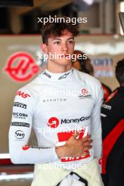 Oliver Bearman (GBR) Haas F1 Team Test Driver. 28.11.2023. Formula 1 Testing, Yas Marina Circuit, Abu Dhabi, Tuesday.