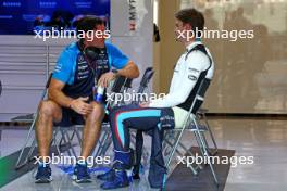 Logan Sargeant (USA) Williams Racing with Ben Jacobs (AUS) Williams Racing Personal Trainer. 26.11.2023. Formula 1 World Championship, Rd 23, Abu Dhabi Grand Prix, Yas Marina Circuit, Abu Dhabi, Race Day.