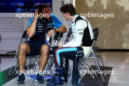 Logan Sargeant (USA) Williams Racing with Ben Jacobs (AUS) Williams Racing Personal Trainer. 26.11.2023. Formula 1 World Championship, Rd 23, Abu Dhabi Grand Prix, Yas Marina Circuit, Abu Dhabi, Race Day.