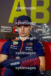 Max Verstappen (NLD) Red Bull Racing in the post race FIA Press Conference. 26.11.2023. Formula 1 World Championship, Rd 23, Abu Dhabi Grand Prix, Yas Marina Circuit, Abu Dhabi, Race Day.