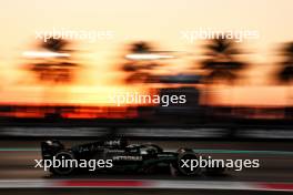 George Russell (GBR) Mercedes AMG F1 W14. 26.11.2023. Formula 1 World Championship, Rd 23, Abu Dhabi Grand Prix, Yas Marina Circuit, Abu Dhabi, Race Day.