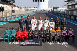 Drivers' end of season group photograph. 26.11.2023. Formula 1 World Championship, Rd 23, Abu Dhabi Grand Prix, Yas Marina Circuit, Abu Dhabi, Race Day.