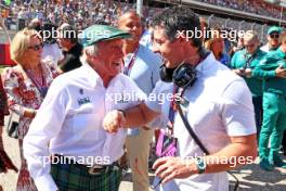 (L to R): Jackie Stewart (GBR) with Rory McIlroy (GBR) Professional Golfer and Otro Capital Alpine F1 Team Investor on the grid. 22.10.2023. Formula 1 World Championship, Rd 19, United States Grand Prix, Austin, Texas, USA, Race Day.