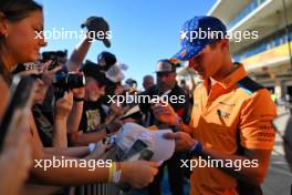 Lando Norris (GBR) McLaren with fans. 19.10.2023. Formula 1 World Championship, Rd 19, United States Grand Prix, Austin, Texas, USA, Preparation Day.