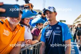 Logan Sargeant (USA) Williams Racing with fans. 19.10.2023. Formula 1 World Championship, Rd 19, United States Grand Prix, Austin, Texas, USA, Preparation Day.