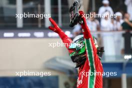 Race winner Frederik Vesti (DEN) Prema Racing celebrates in parc ferme. 25.11.2023. Formula 2 Championship, Rd 14, Yas Marina Circuit, Abu Dhabi, UAE, Sprint Race, Saturday.