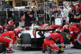 Frederik Vesti (DEN) Prema Racing makes a pit stop. 26.11.2023. Formula 2 Championship, Rd 14, Yas Marina Circuit, Abu Dhabi, UAE, Feature Race, Sunday.