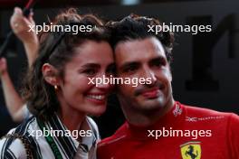 (L to R): Rebecca Donaldson (GBR) with her boyfriend Carlos Sainz Jr (ESP) Ferrari. 24.03.2024. Formula 1 World Championship, Rd 3, Australian Grand Prix, Albert Park, Melbourne, Australia, Race Day.