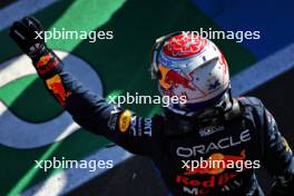 Max Verstappen (NLD) Red Bull Racing celebrates his pole position in qualifying parc ferme. 23.03.2024. Formula 1 World Championship, Rd 3, Australian Grand Prix, Albert Park, Melbourne, Australia, Qualifying Day.