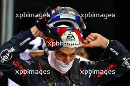 Pole sitter Max Verstappen (NLD) Red Bull Racing in qualifying parc ferme. 01.03.2024. Formula 1 World Championship, Rd 1, Bahrain Grand Prix, Sakhir, Bahrain, Qualifying Day.