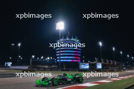 Zhou Guanyu (CHN) Sauber C44. 01.03.2024. Formula 1 World Championship, Rd 1, Bahrain Grand Prix, Sakhir, Bahrain, Qualifying Day.