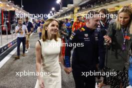 (L to R): Geri Horner (GBR) Singer with her husband Christian Horner (GBR) Red Bull Racing Team Principal at the end of the race. 02.03.2024. Formula 1 World Championship, Rd 1, Bahrain Grand Prix, Sakhir, Bahrain, Race Day.