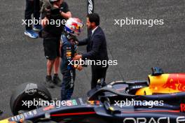 Race winner Max Verstappen (NLD) Red Bull Racing in parc ferme with Mohammed Bin Sulayem (UAE) FIA President. 21.04.2024. Formula 1 World Championship, Rd 5, Chinese Grand Prix, Shanghai, China, Race Day.