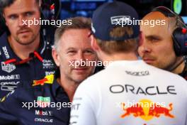 Christian Horner (GBR) Red Bull Racing Team Principal with Gianpiero Lambiase (ITA) Red Bull Racing Engineer and Max Verstappen (NLD) Red Bull Racing. 05.05.2024. Formula 1 World Championship, Rd 6, Miami Grand Prix, Miami, Florida, USA, Race Day.