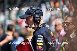 Adrian Newey (GBR) Red Bull Racing Chief Technical Officer on the grid. 04.05.2024. Formula 1 World Championship, Rd 6, Miami Grand Prix, Miami, Florida, USA, Sprint and Qualifying Day.
