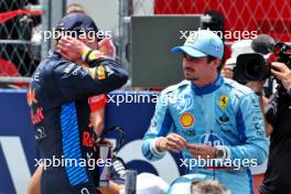 (L to R): Sprint winner Max Verstappen (NLD) Red Bull Racing with second placed Charles Leclerc (MON) Ferrari in parc ferme. 04.05.2024. Formula 1 World Championship, Rd 6, Miami Grand Prix, Miami, Florida, USA, Sprint and Qualifying Day.
