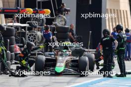 Taylor Barnard (GBR) PHM AIX Racing makes a pit stop. 02.03.2024. FIA Formula 2 Championship, Rd 1, Feature Race, Sakhir, Bahrain, Saturday.