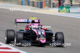 Sophia Florsch (GER) Van Amersfoort Racing. 02.03.2024. FIA Formula 3 Championship, Rd 1, Feature Race, Sakhir, Bahrain, Saturday.